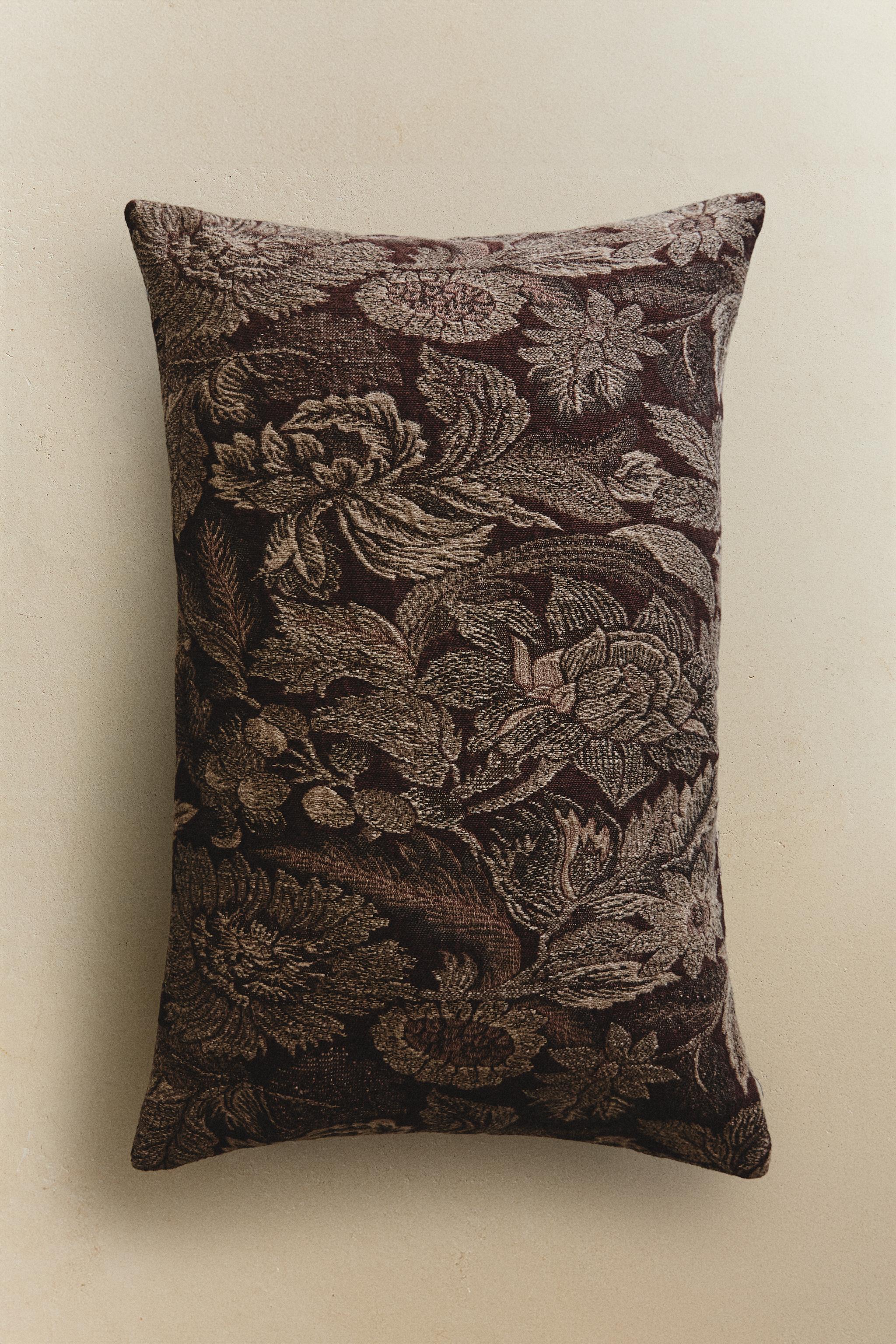 FLORAL JACQUARD CUSHION COVER
